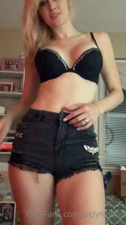 jaclyn_glenn_lingerie_strip_onlyfans_video_leaked-mtpfhh-influencersgonewild