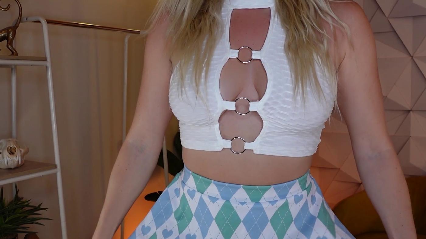 kat_wonders_weekly_205-qcblcu-influencersgonewild