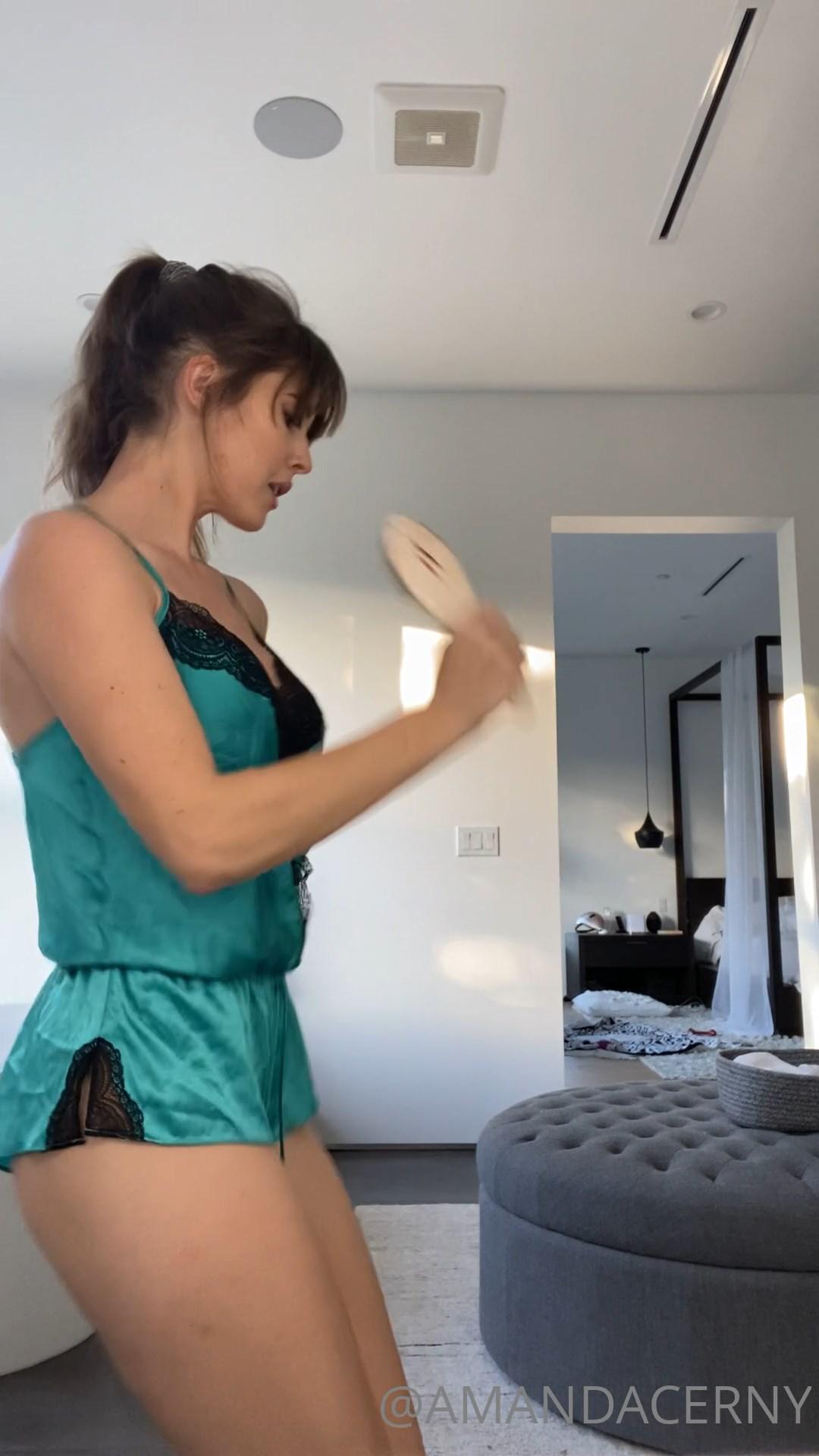 amanda_cerny_sexy_camisole_dance_onlyfans_video_leaked-zdzwve-influencersgonewild