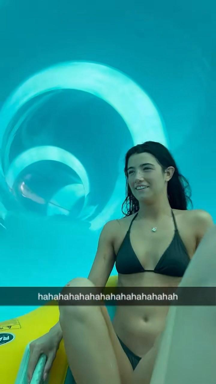 charli_damelio_bikini_waterpark_video_leaked-nfmgvy-influencersgonewild