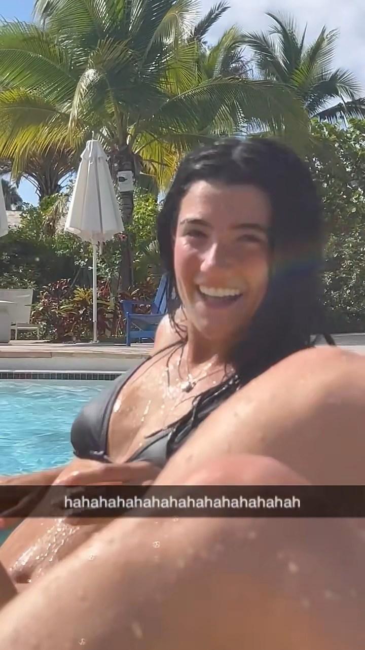 charli_damelio_bikini_waterpark_video_leaked-sknxdk-influencersgonewild