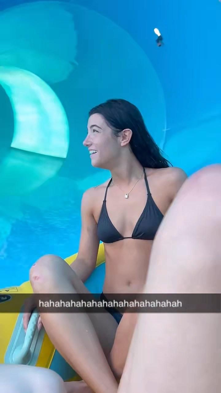 charli_damelio_bikini_waterpark_video_leaked-tzjgbf-1-influencersgonewild