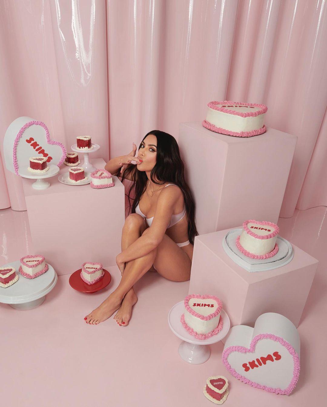 kylie_jenner_and_kim_kardashian_skims_lingerie_photoshoot-cpalri-influencersgonewild