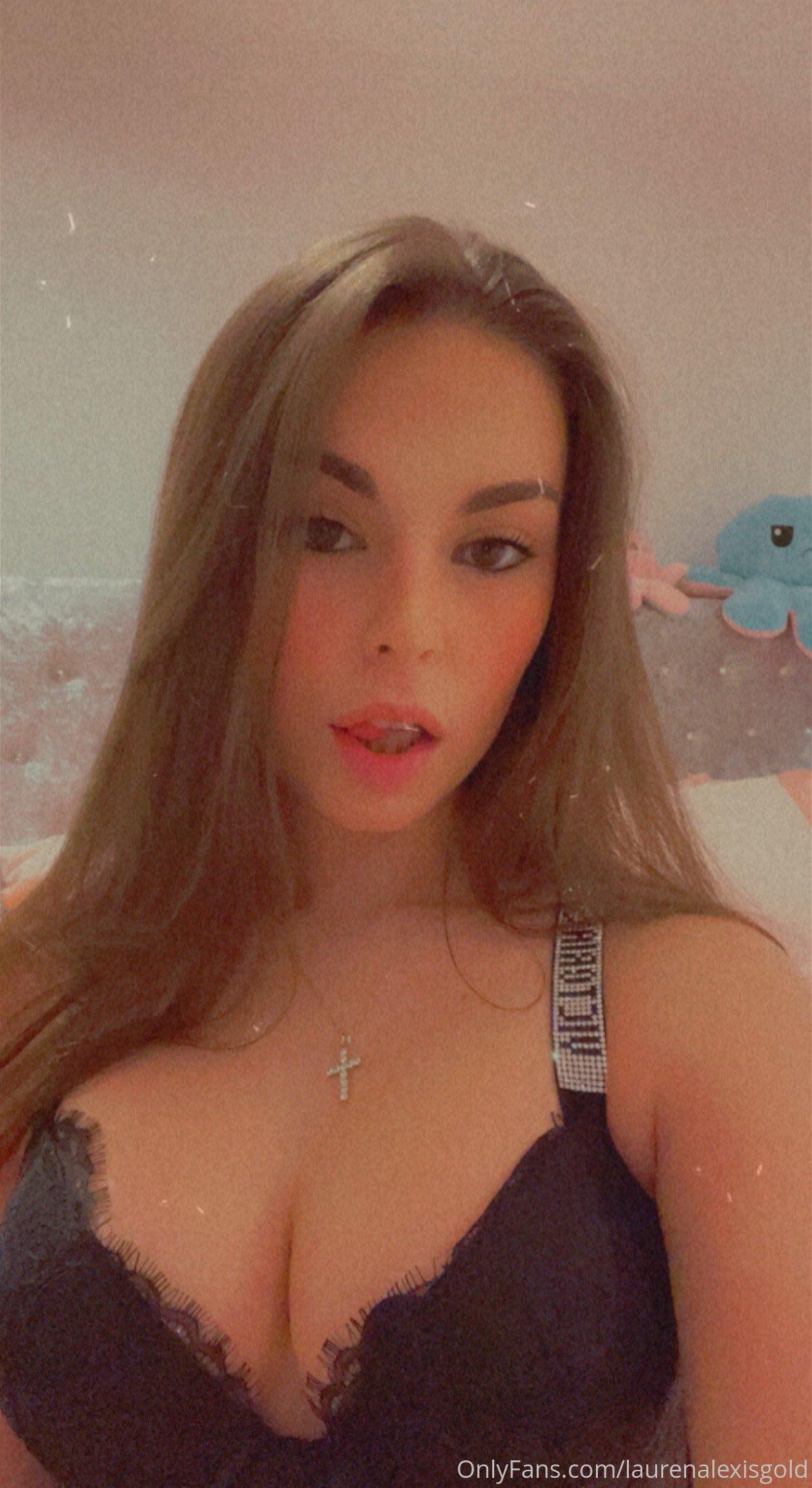 lauren_alexis_topless_boob_teasing_onlyfans_set_leaked-ijcfbi-influencersgonewild