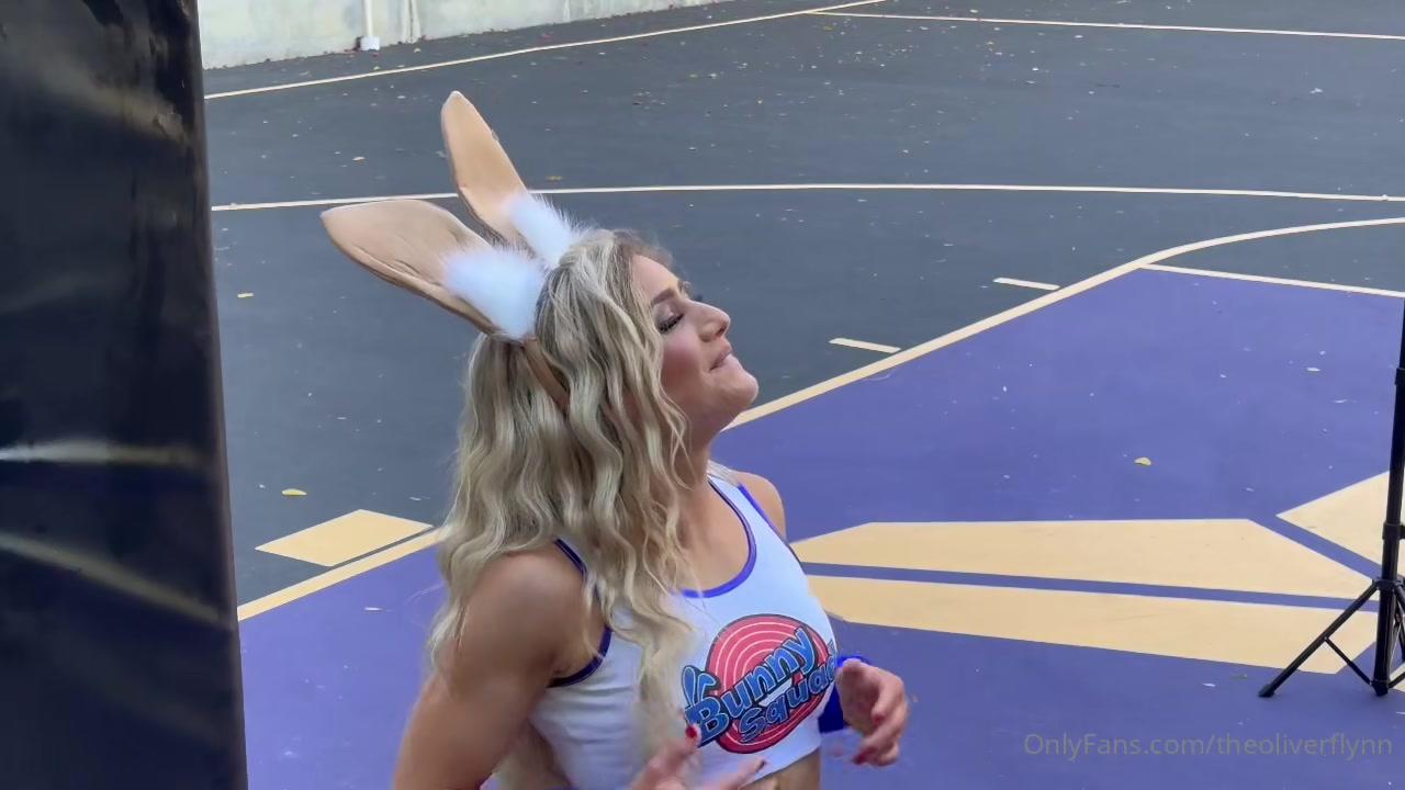 livvalittle_cosplay_outdoor_blowjob_onlyfans_video_leaked-kdwkug-influencersgonewild
