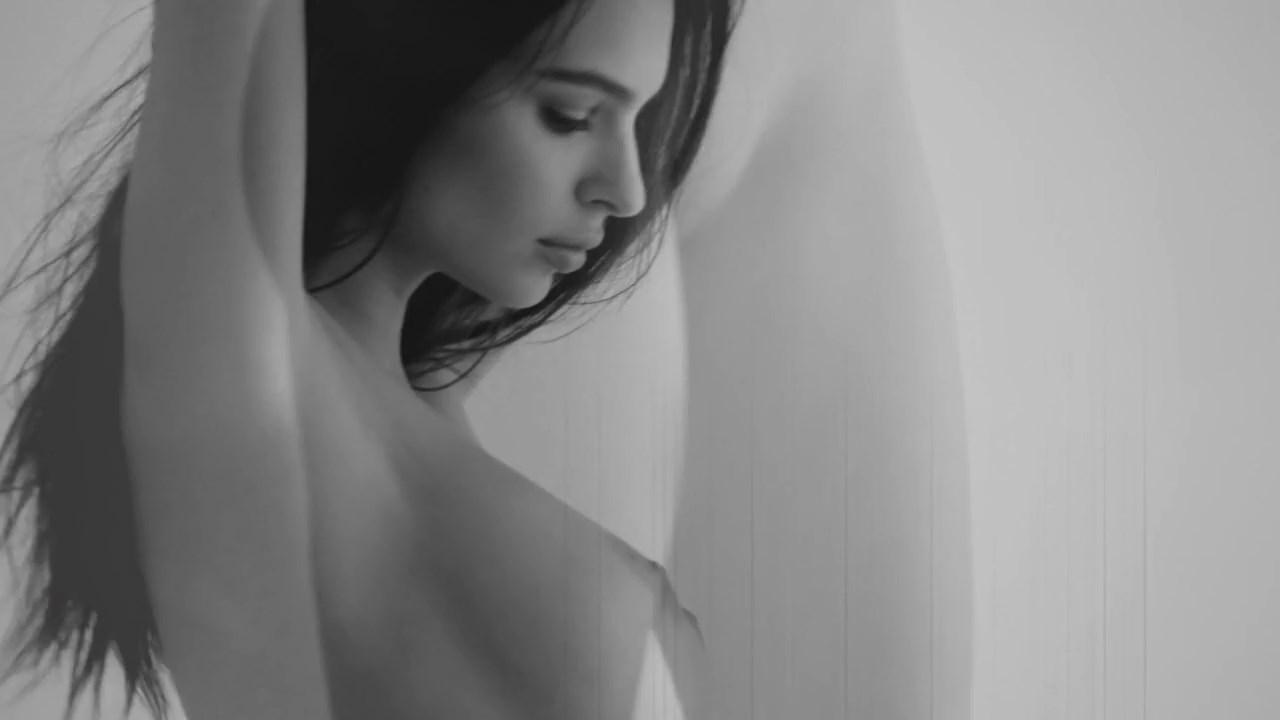 emily_ratajkowski_treats_nude_bts_video_leaked-coxbcv-influencers-gonewild