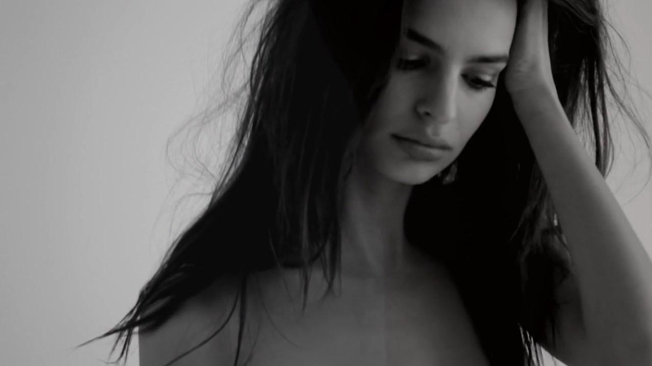 emily_ratajkowski_treats_nude_bts_video_leaked-nwdcqg-influencers-gonewild