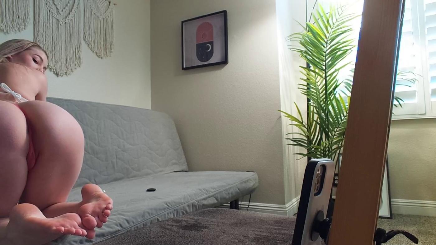stpeach_wet_pussy_december_fansly_livestream_leaked-swrdfk-influencers-gonewild